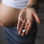 Konsumsi Parasetamol Ketika Hamil Menunda Kemampuan Bicara pada Bayi Perempuan