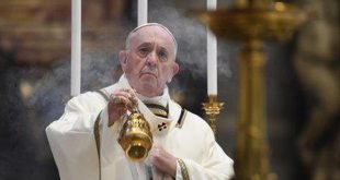 Paus Fransiskus Doakan Apoteker yang Bekerja Keras Bantu Pasien COVID-19